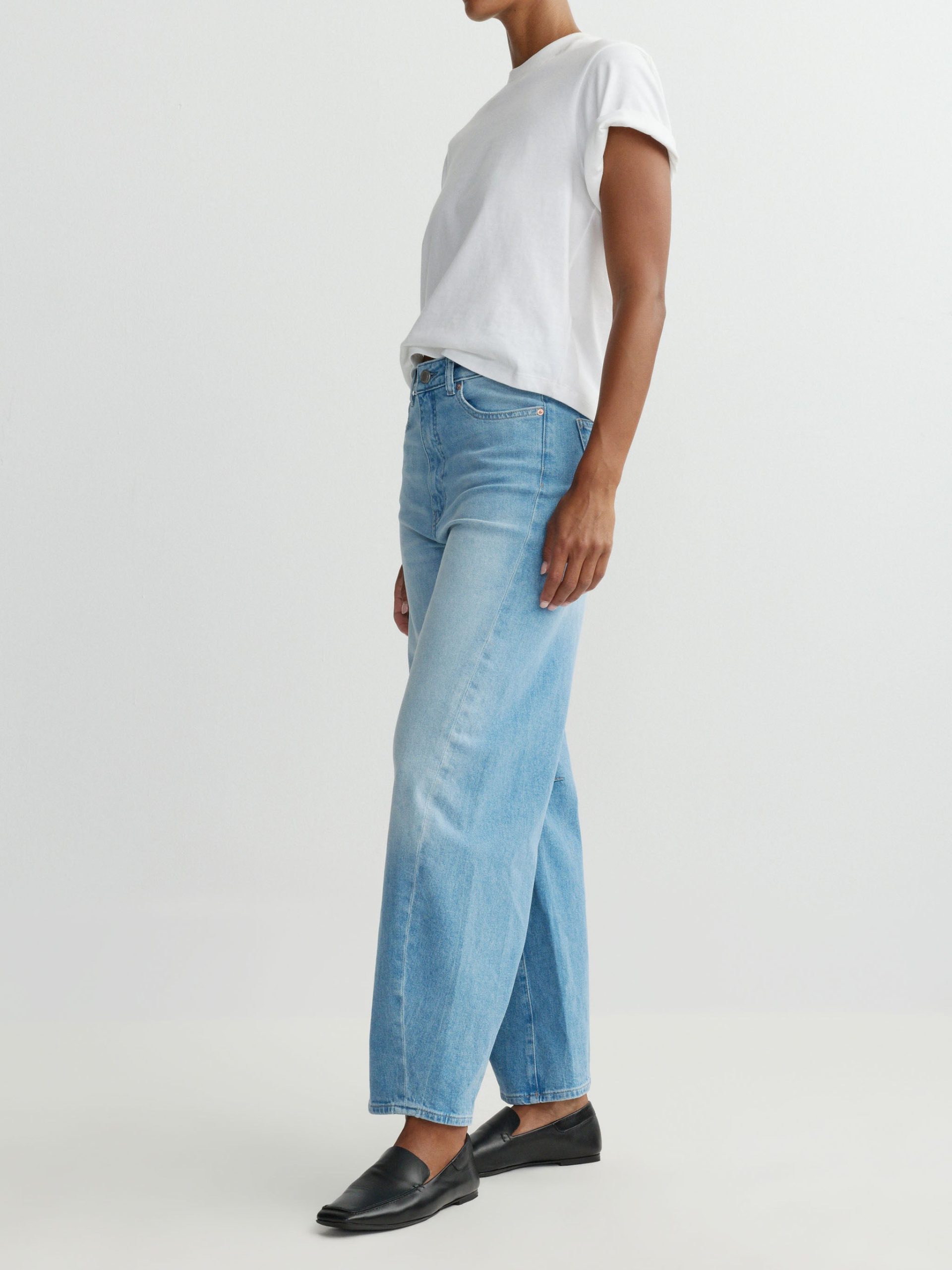 14313_MIRO29_SUMMERDAY_022_2048x