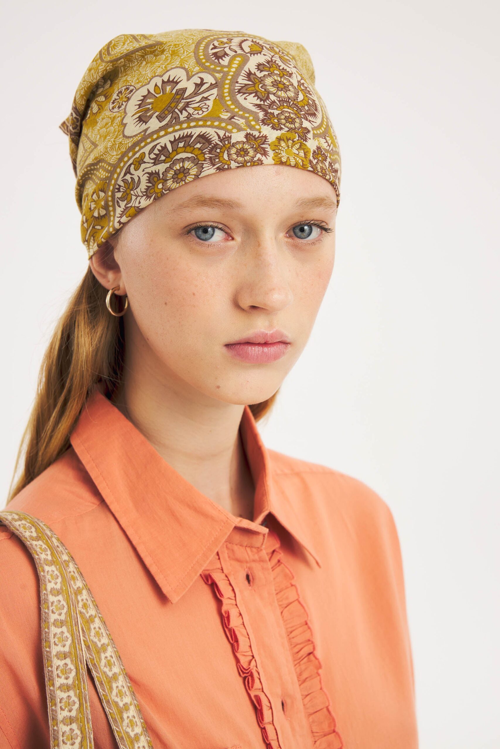 TAJARA1BAN-KAKI-1_f97863bd-8ad3-4073-9de6-9520cd2f25ba