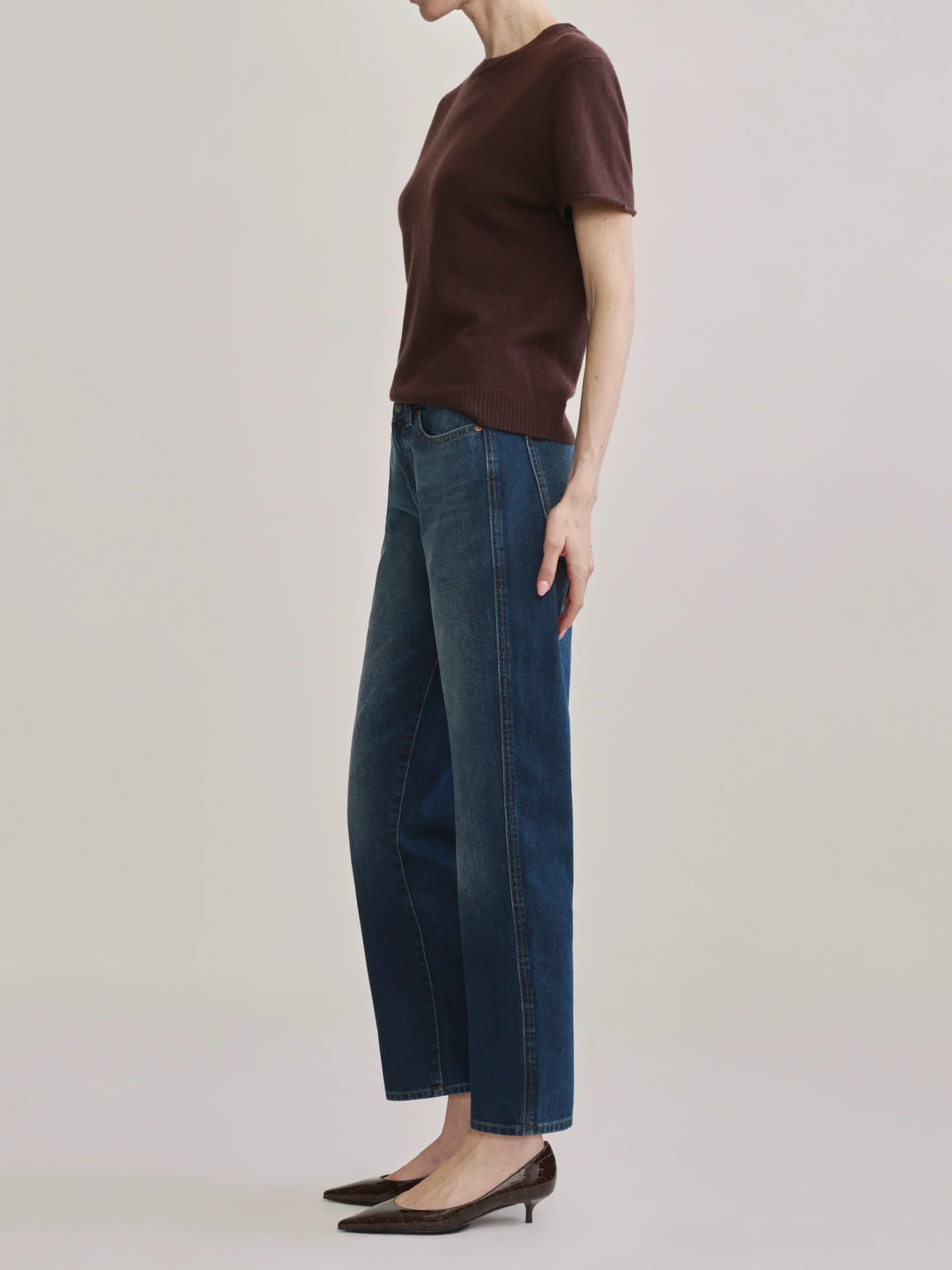 14517_Dakota_Slim_Straight_DRAMA_027_2048x.jpg