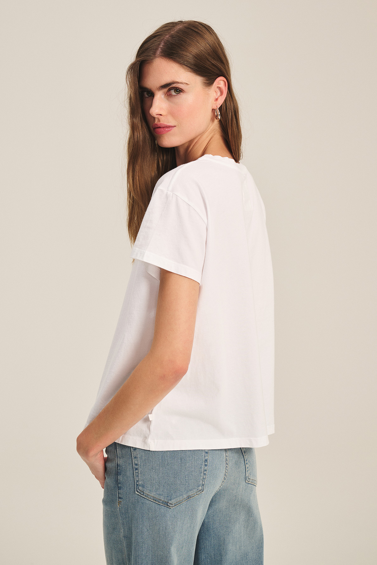 tia07-white_073